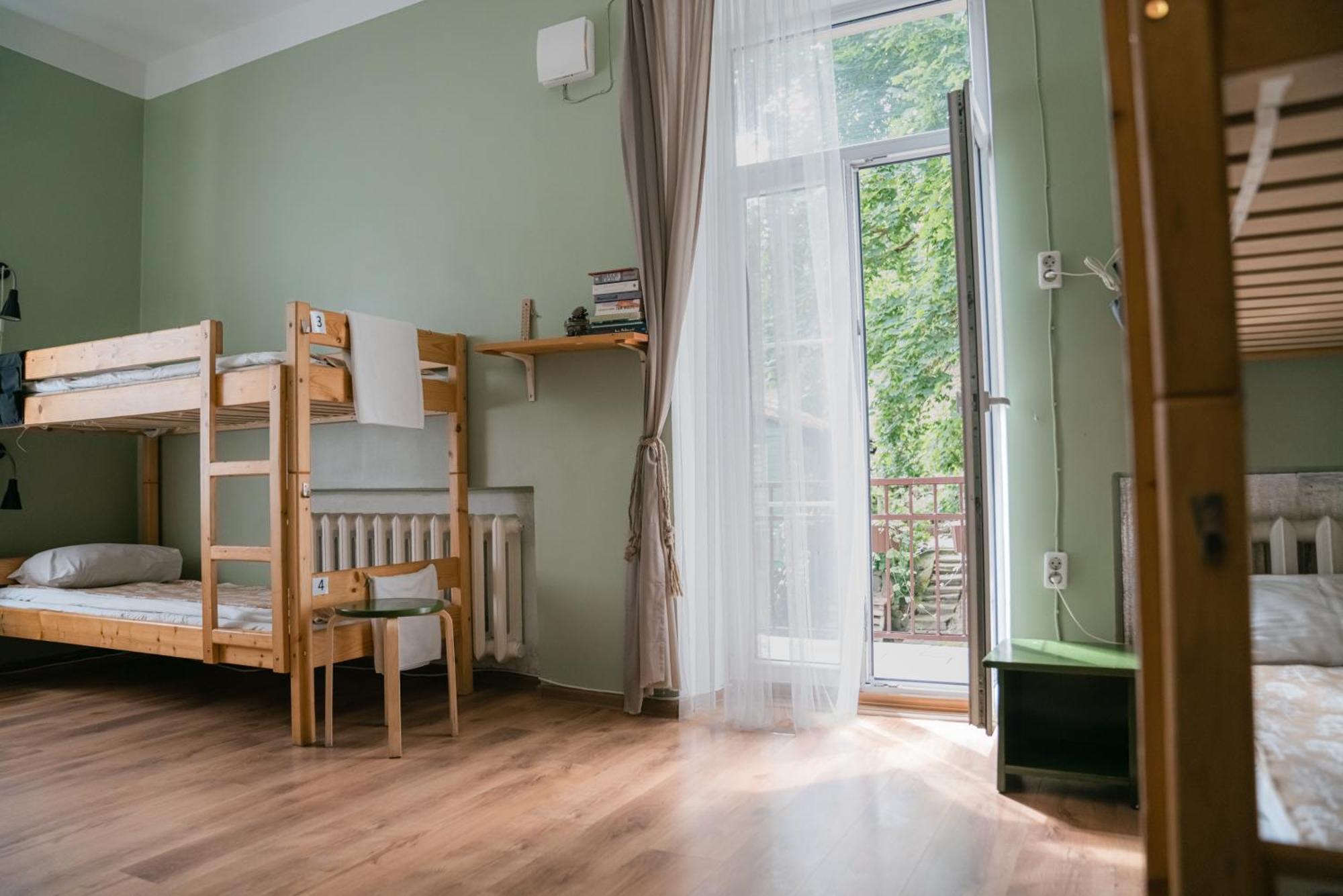 Downtown Forest Hostel & Camping VNO Esterno foto