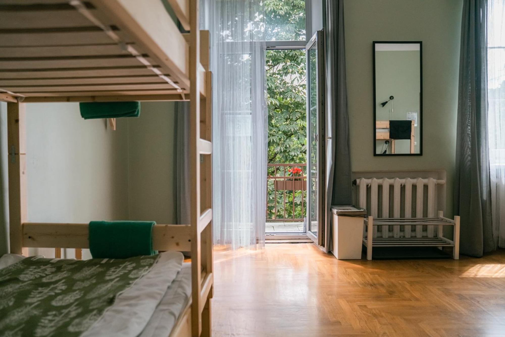Downtown Forest Hostel & Camping VNO Esterno foto